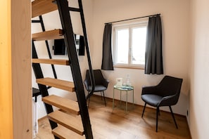 Perusparitalo, näköala laaksoon | Sisätilat