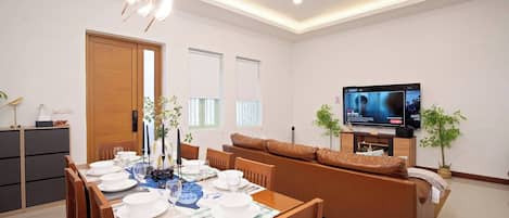 Ferienhaus, 3 Schlafzimmer, barrierefrei, Terrasse | Esszimmer