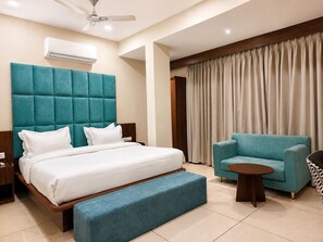 Deluxe Room, City View | Desk, laptop workspace, free WiFi - Hotel Srinivasa Premier Indore (Indore)
