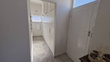House, 3 Bedrooms, Accessible, Private Pool | Interior