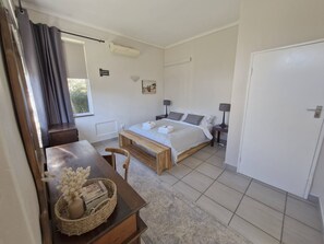 Unclassified image, 3 of 24, button - Airconditioned 3 Bedroom (Wellington)