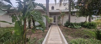 Airconditioned 3 Bedroom
