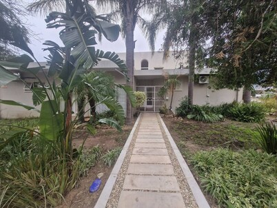 Airconditioned 3 Bedroom