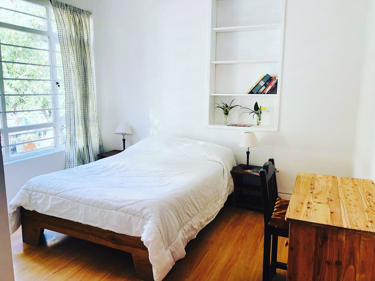 Habitación Confort con 1 cama matrimonial o 2 individuales | Espacio para trabajar con laptop 