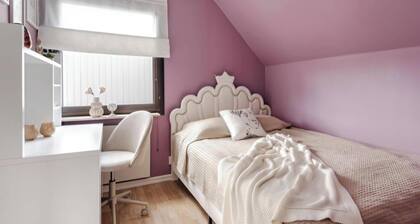 Spacious villa in a quiet and child-friendly area in central Söderhamn.