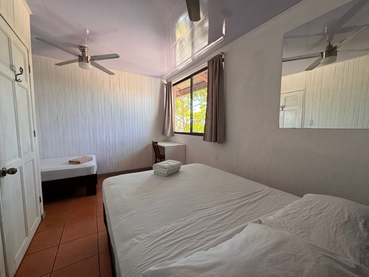 Free WiFi, bed sheets