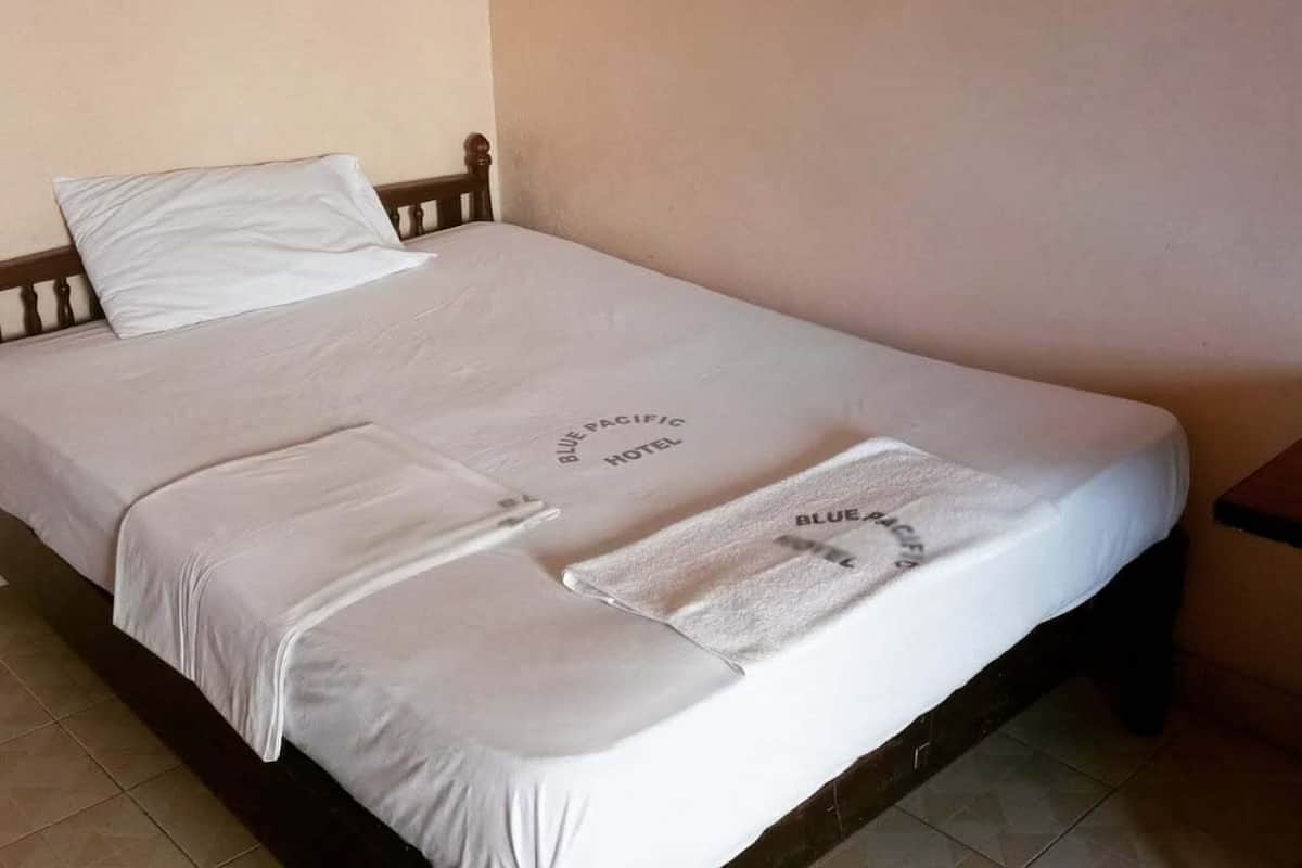 Basic Single Room, Balcony, Ocean View | In-room safe, desk, laptop workspace, blackout drapes
