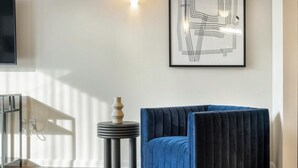 Unclassified image, 5 of 10, button - Landing | Amazing 1BD, Pool (Houston)