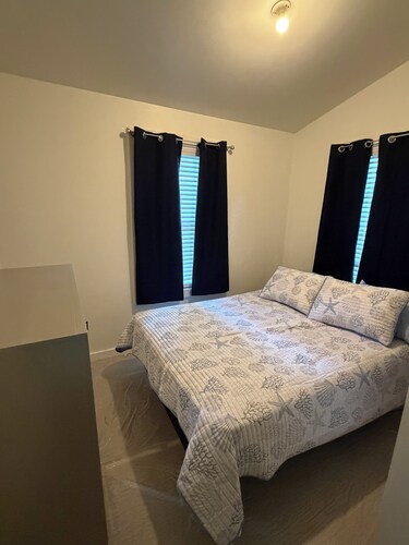 Charming 3-bedroom house in marvelous Township of Burtchville with AC