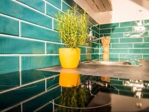 Bathroom - Central Old town house with courtyard & Beach walk (Split)