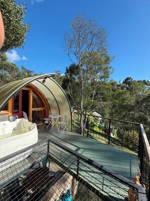 Cabana, 1 llit de matrimoni, s'admeten animals de companyia, vistes a la muntanya | Servei de restauració a l'aire lliure
