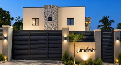 Fabulous 2-bedroom apartment with AC in Spanish Town