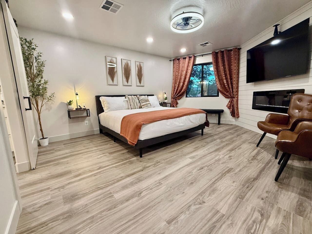 Located In Downtown Kanab I All-new Home! - Kanab, UT