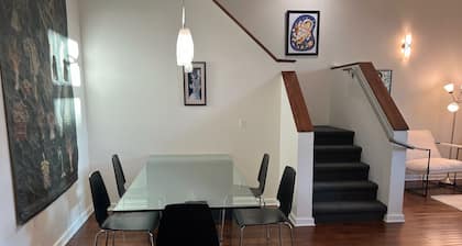 Cozy 2-bedroom condo in delightful Old Town Pasadena