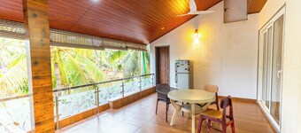 Cornelio Residence -2 BR AC studio with Riverside View