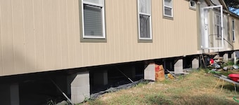 Cozy 3-bedroom mobile home in marvelous Kingston with AC
