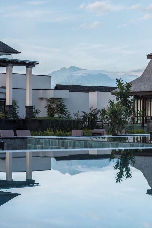 Pool - Dusit Thani Himalayan Resort (Dhulikhel)
