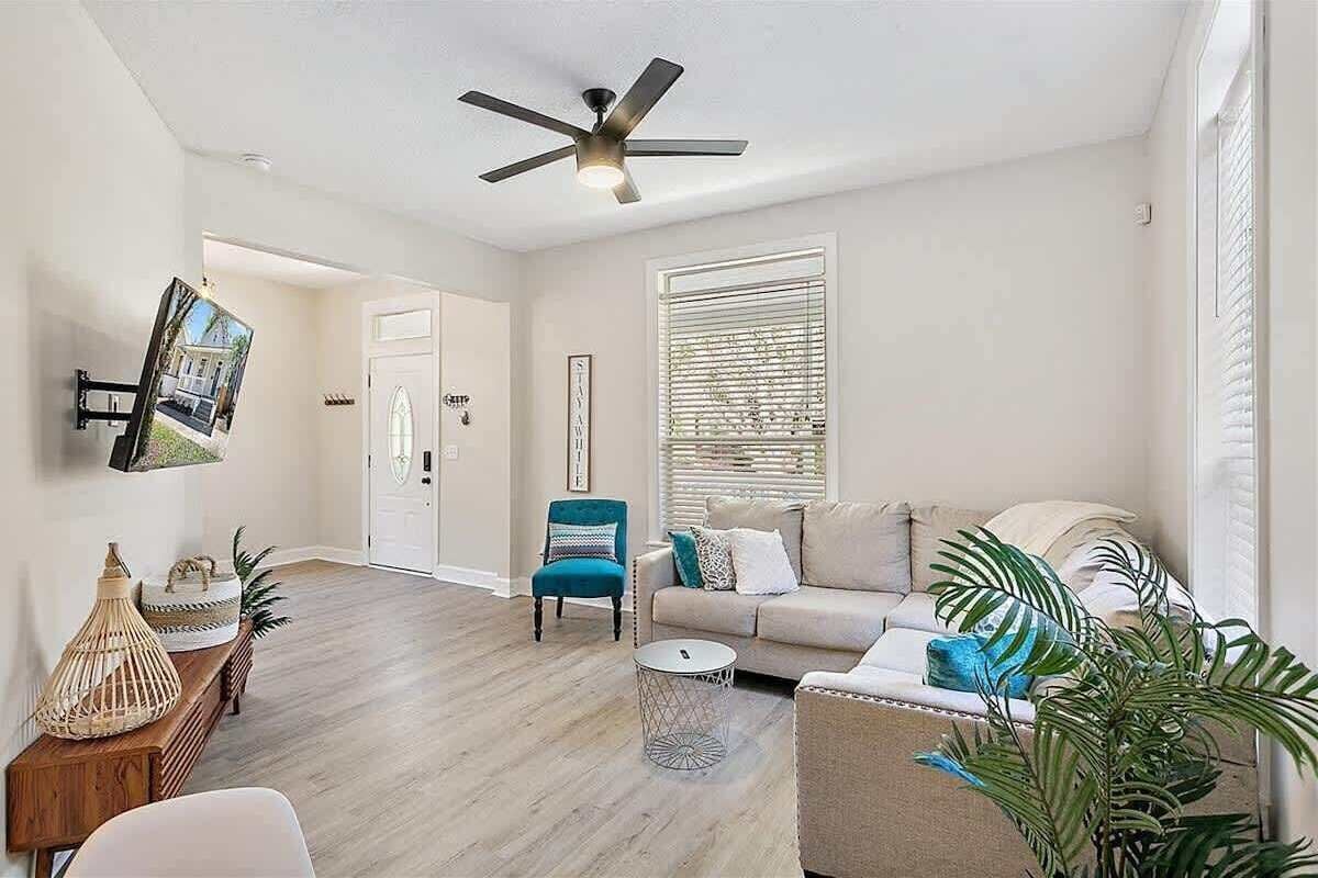 Historic Bungalow - Wifi, Yard, Cozy - Jacksonville