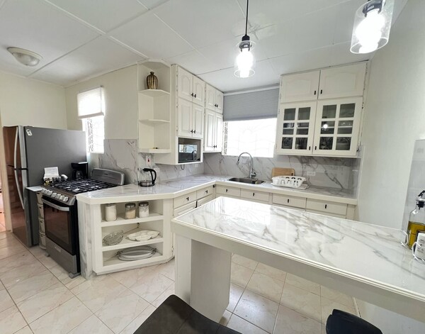 Hy-de-way 3br Near Miami Beach & Oistins - Barbados