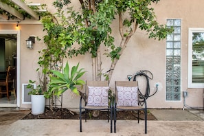 Terrace/patio - Modern Retreat with Hot tub + Fence Yard (Oceanside)