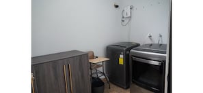 Unclassified image, 4 of 22, button - 560 Residences - BEVERLY Stylish 3BR :: Washer, WiFi & Netflix (Cuenca)