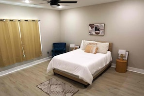 3 Schlafzimmer, Bügeleisen/Bügelbrett, WLAN, Bettwäsche