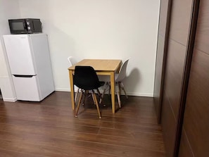 Dining - Vrbo Property (Kyoto-shi Minami-ku)