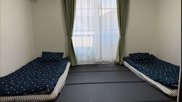 1 chambre, fer et planche à repasser, lit parapluie, Wi-Fi gratuit
