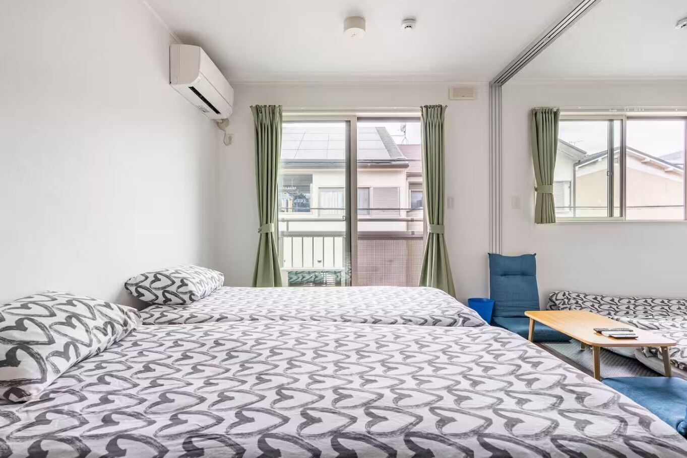 1 chambre, fer et planche à repasser, lit parapluie, Wi-Fi gratuit
