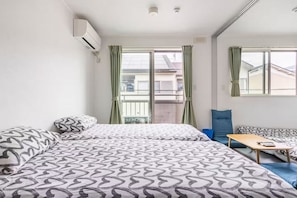 Iron/ironing board, WiFi (free), bed sheets - Vrbo Property (Kyoto-shi Minami-ku)