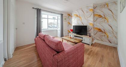 Cosy Hartlepool Home, Sleeps 5, Pet Friendly, WiFi