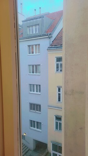 Ein Zimmer in 2 Wohnung Zimmer