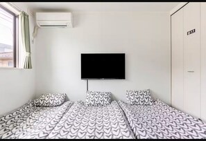Iron/ironing board, WiFi (free), bed sheets - Vrbo Property (Kyoto-shi Minami-ku)