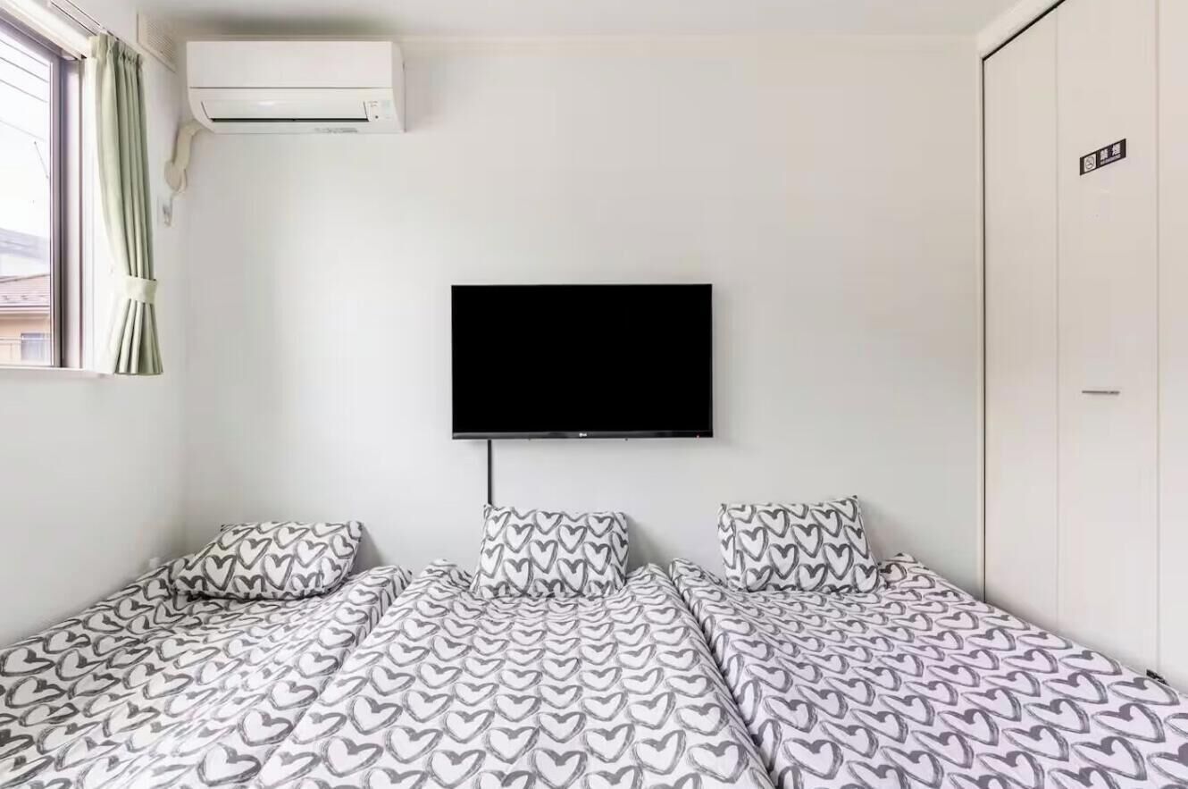 2 chambres, fer et planche à repasser, lit parapluie, Wi-Fi gratuit