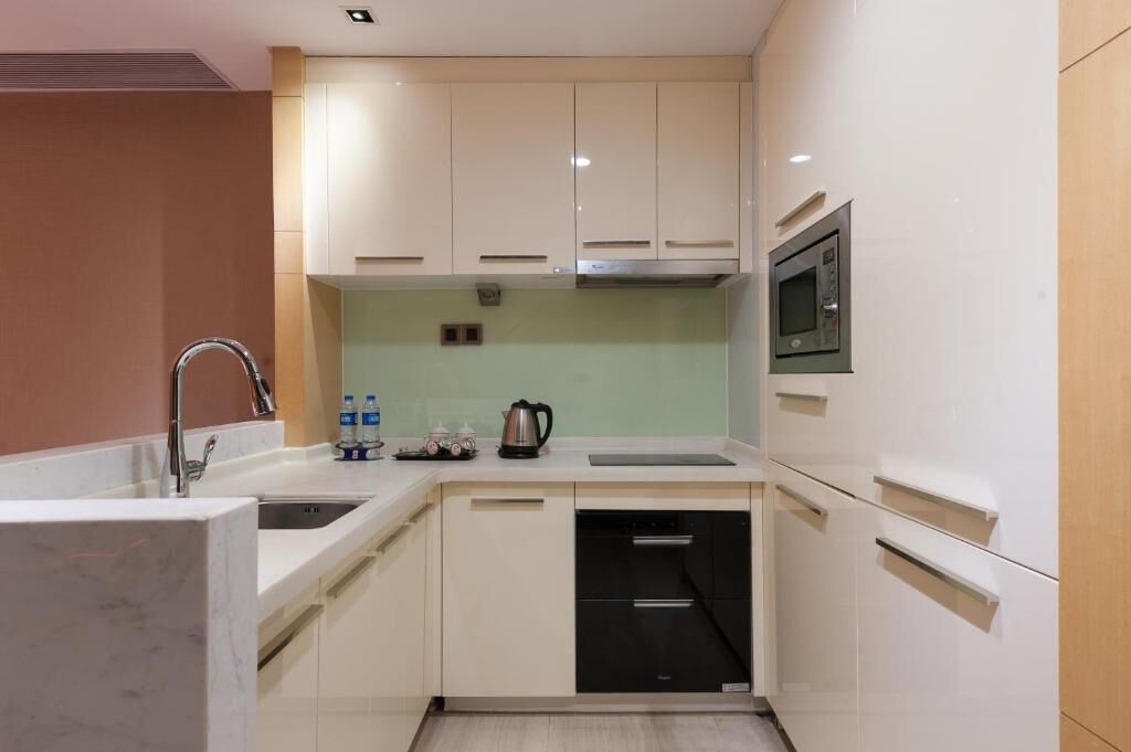 Suite, vistas a la ciudad | Cocina privada | Frigorífico y microondas