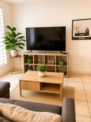 Living area - Beautiful & Central Cozy Home (Miami)