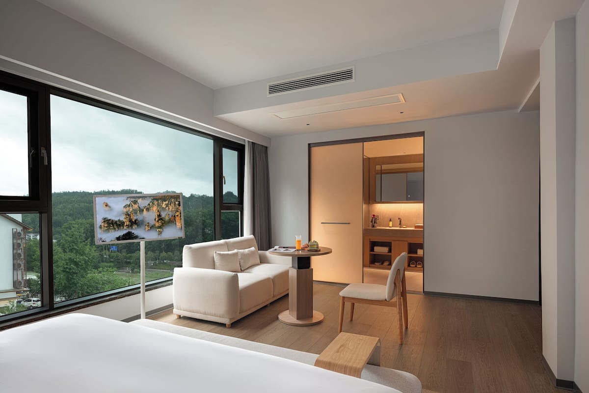 Superior Double Room, City View