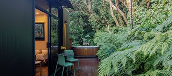 Kea Pod - A sanctuary pod tucked away in a native bush in Wellington