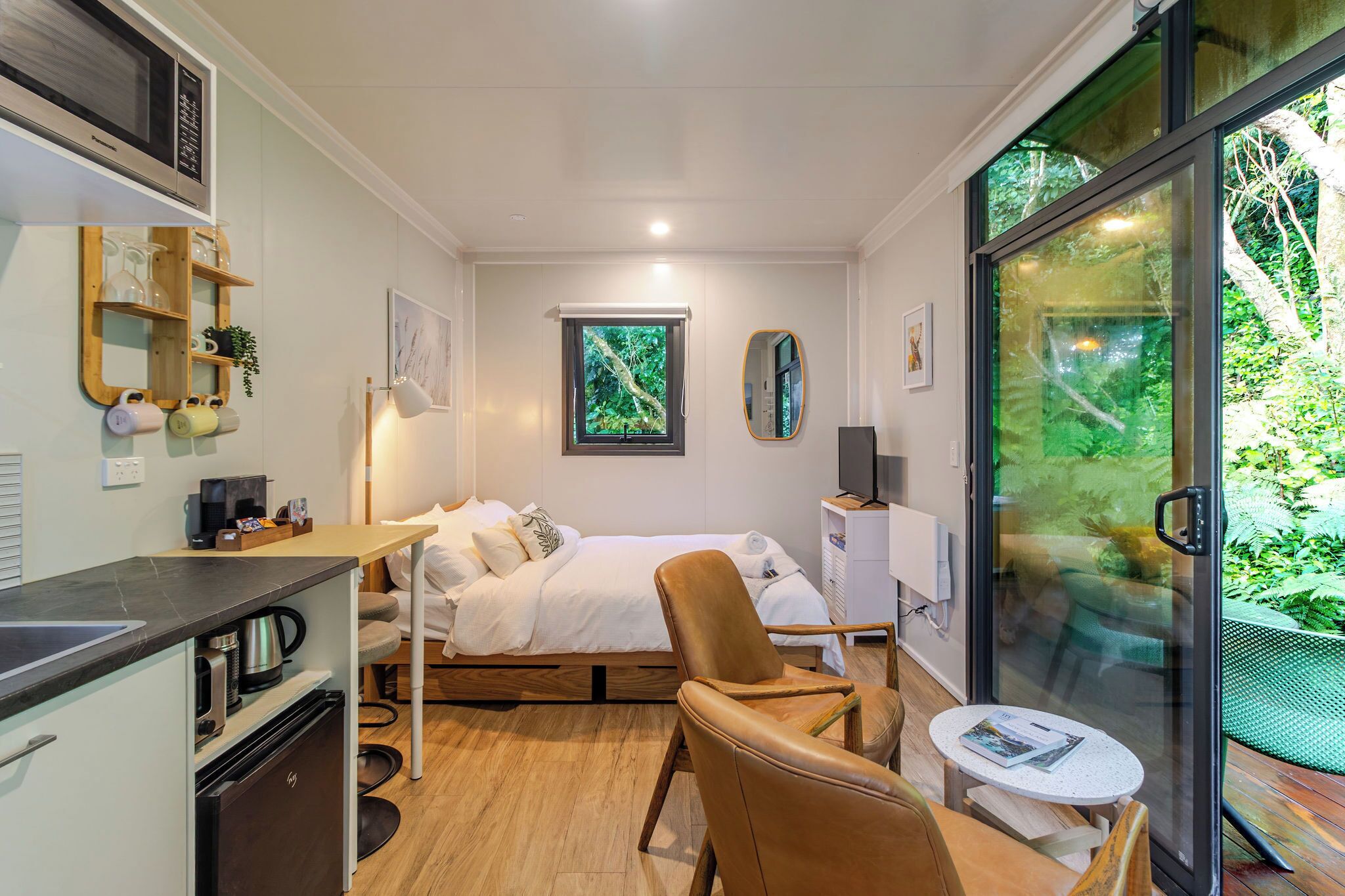 1 bedroom, iron/ironing board, WiFi (free), bed sheets