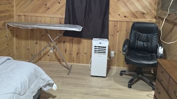 Iron/ironing board, internet, bed sheets