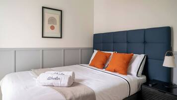 Apartment, City View | Iron/ironing board, WiFi (free)