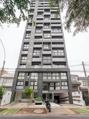 Exterior - Amazing View 3BR Apartment (Lince)
