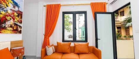 Deluxe Suite, City View