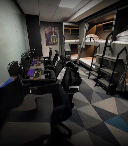 Mars respawn hotel