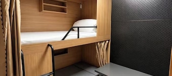 Mars respawn hotel