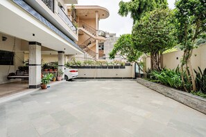 Property grounds - Wonderful 3-bedroom house in Jaipur perfect for your getaway/ Free wif-fi/Family (Jaipur)