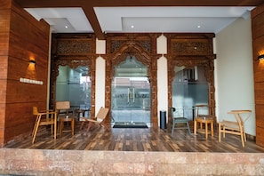 Terrace/patio - Bintang Samudra Hotel (Jepara)