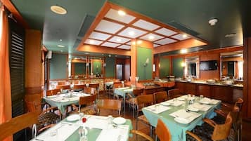 Dineren
