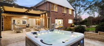 Carinya Centennial Bowral Spa Retreat
