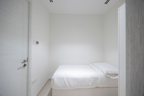 Bloomfields 3BR plus Maids - The Address